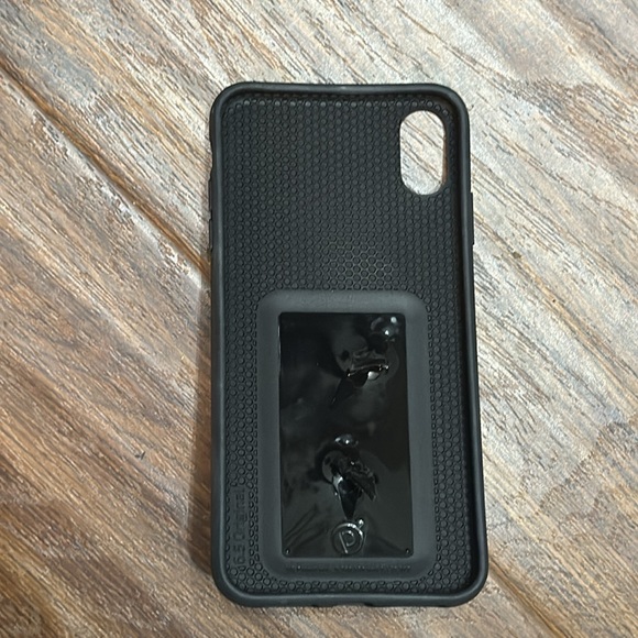 3 Loopy phone cases for iPhone XS Max - Picture 3 of 16